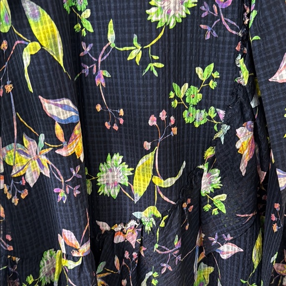 Tanya Taylor faux Floral Wrap Dress with tie at waist size 6 - Picture 3 of 4